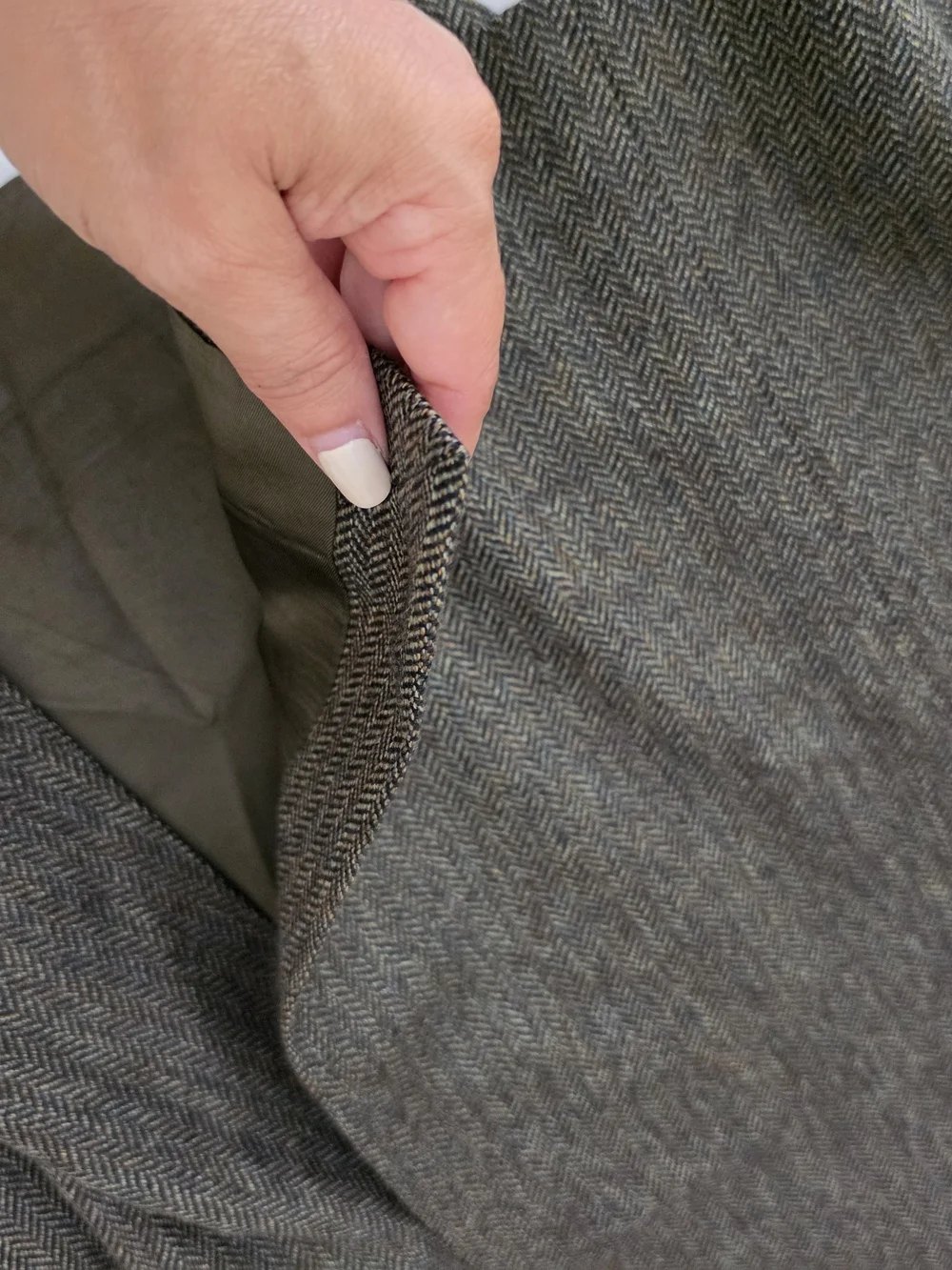 Classic Men's Gray Herringbone Blazer 100% Wool Made In ITALY.